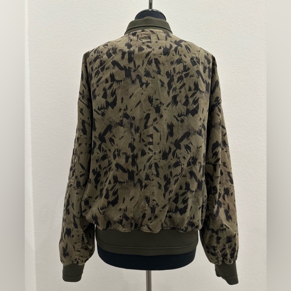 ELEVEN PARIS Camo Bomber Jacket - Picture 4 of 17